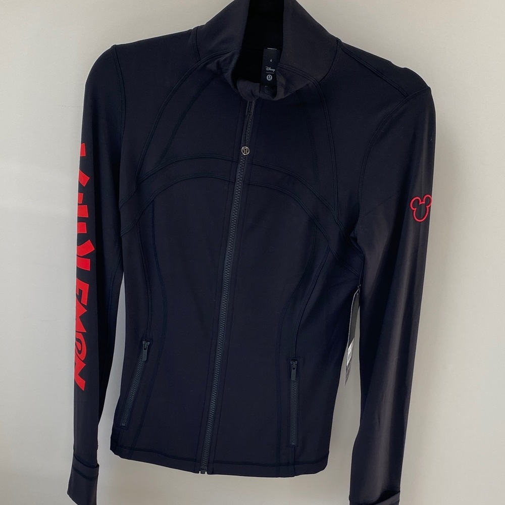 NWT LULULEMON *DISNEY DEFINE NULU JACKET•BLK